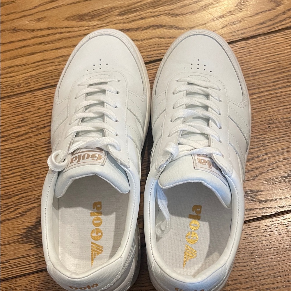 Gola Women’s size 7 darling leather sneaker